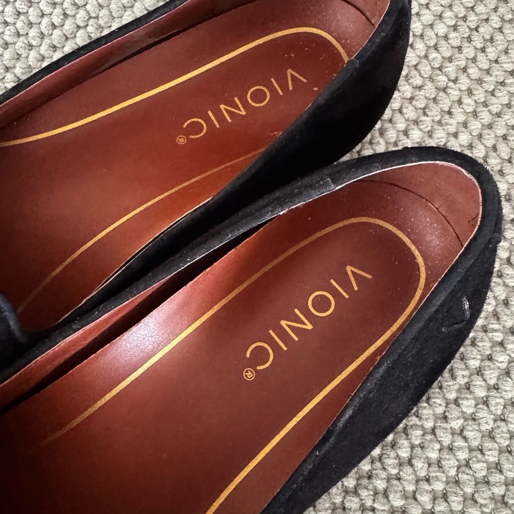 Vionic Willa / Willa II Black Suede Slip-On Loafers – Size 6.5 - Picture 6 of 6